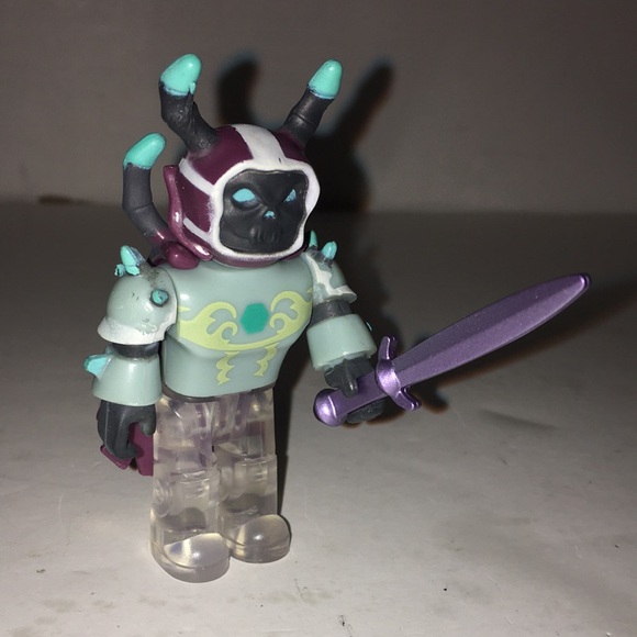 SET OF SIX ROBLOX ROBOT SERIES ACTION FIGURES 3" WITH ACCESSORIES AS PICTURED - Picture 3 of 7